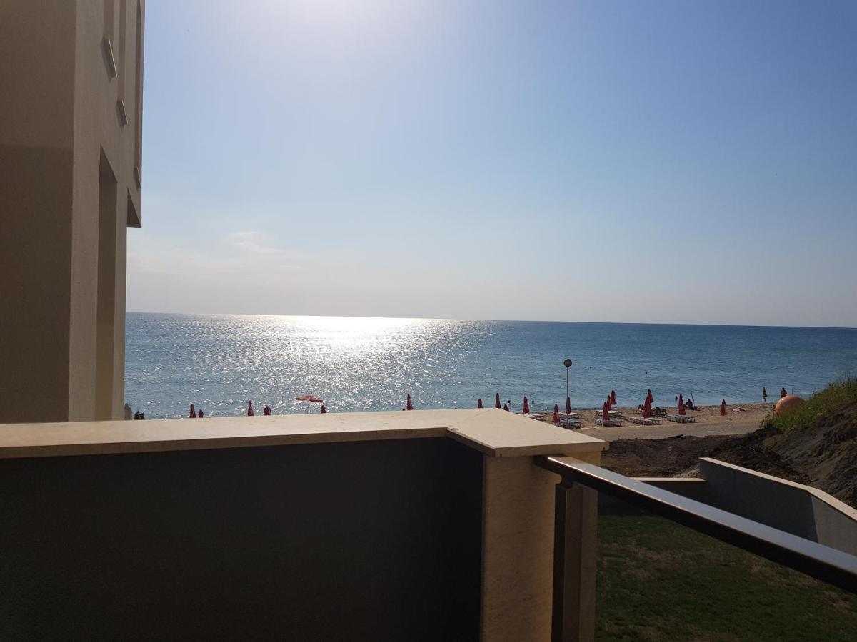 Dolphin Beach Apart אובזור מראה חיצוני תמונה